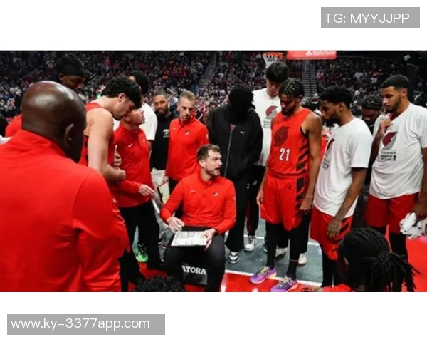 小杨最后时刻登场斯普利特状态低迷球队领先20分优势明显