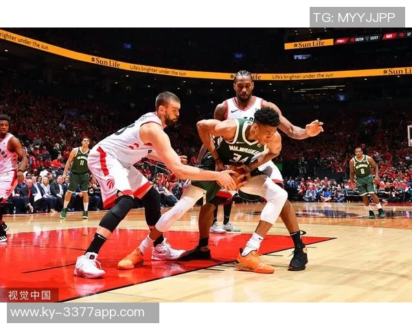 斯潘塞琼斯砍下生涯新高28分三分球表现出色但球队仍遭遇失利